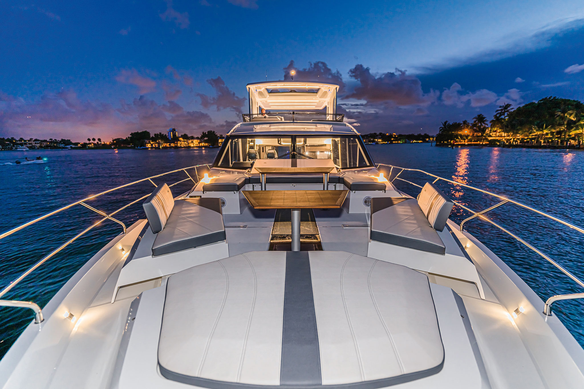 Galeon-680-Fly-gal-46-yachts-france-174